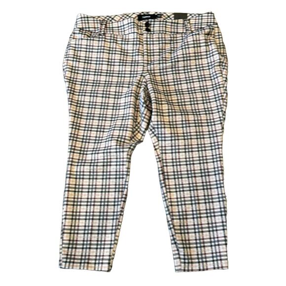 NWT Torrid Ankle Skinny Studio Double Knit Mid-Rise Pant Size 20 - Picture 2 of 8